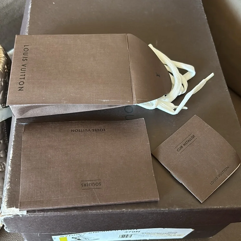 Louis Vuitton Sydney sneaker boot 37 - Picture 12 of 12